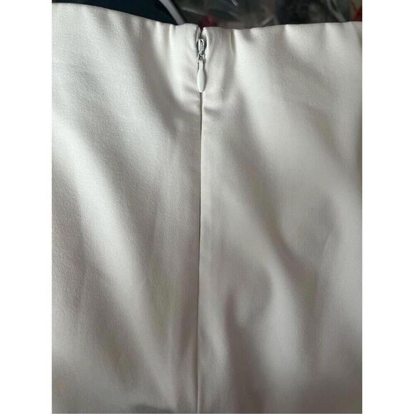 Gianni Bini Women’s Size 6 Pure White Lined Pull on Stretch Straight Leg Pants - Picture 6 of 7